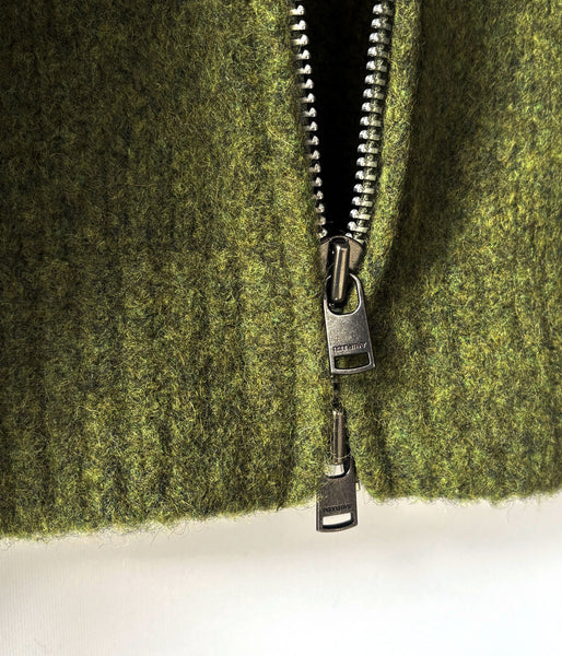 nonnative/HIKER HIGH NECK ZIP BLOUSON WOOL BOUCLE KNIT (OLIVE)