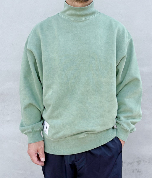 DESCENDANT/SPUR MOCK NECK PIGMENT DYE (GREEN)