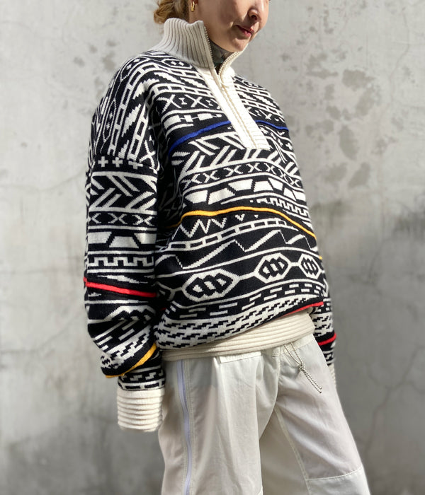 FUMIKA_UCHIDA/JACQUARD KNITTED OVERSIZED REVERSIBLE HALF ZIP JUMPER(BL