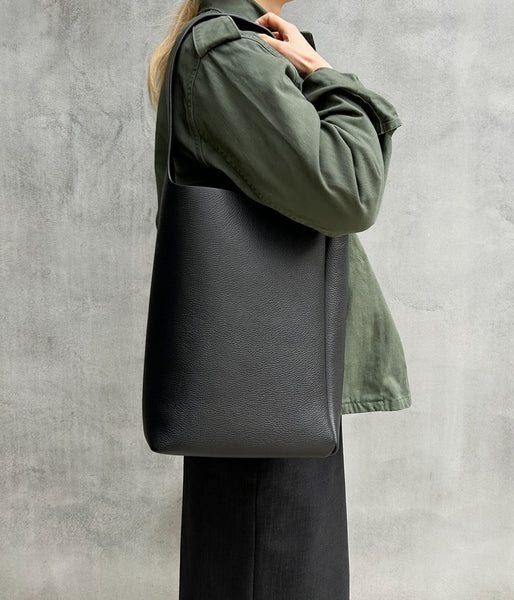 Aeta/PEBBLE GRAIN LEATHER SHOULDER S (BLACK)
