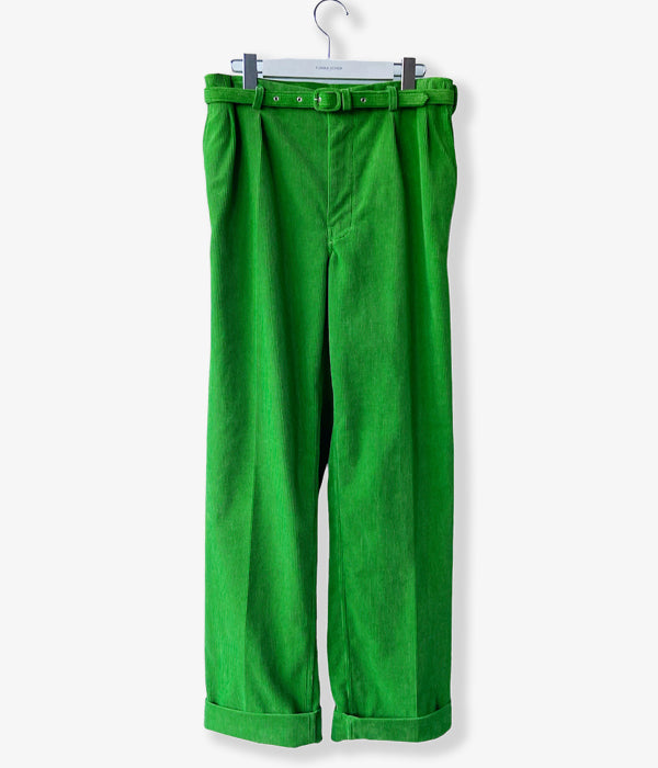 FUMIKA_UCHIDA/CORDUROY BELTED 2-TUCK SLACKS(GREEN)