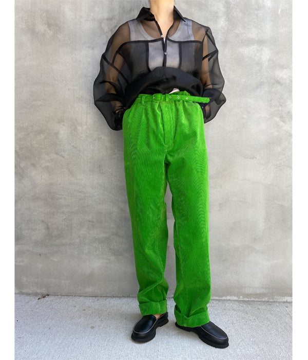 FUMIKA_UCHIDA/CORDUROY BELTED 2-TUCK SLACKS(GREEN)