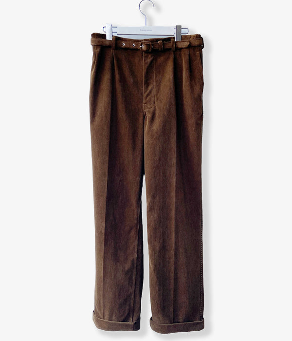 FUMIKA_UCHIDA/CORDUROY BELTED 2-TUCK SLACKS(BROWN)