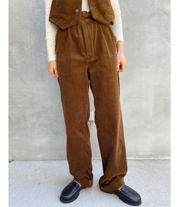 FUMIKA_UCHIDA/CORDUROY BELTED 2-TUCK SLACKS(BROWN)