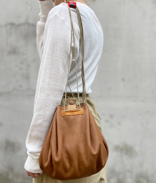 nowos/LEATHER BAG(BROWN)