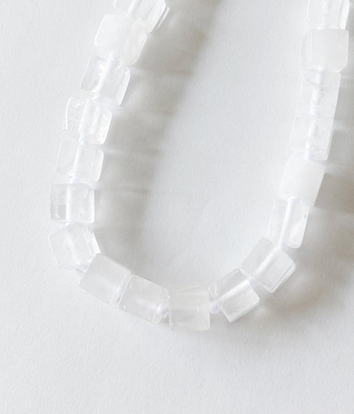 R.ALAGAN/CUBE STONE NECKLACE (WHITE JADE)