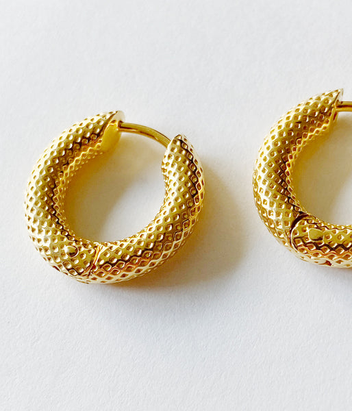 R.ALAGAN/TINY DOT HOOPS(GOLD)