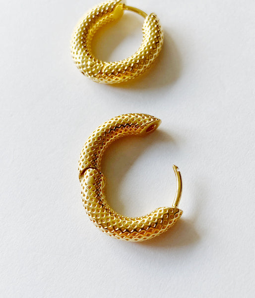 R.ALAGAN/TINY DOT HOOPS(GOLD)