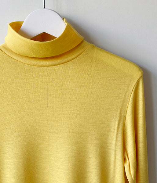 PHEENY/WOOL CIRCULAR RIB HIGH NECK(YELLOW)