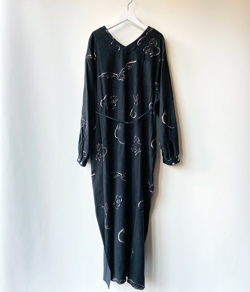 WRYHT/SLIT NECK PAJAMA DRESS(BLACK)