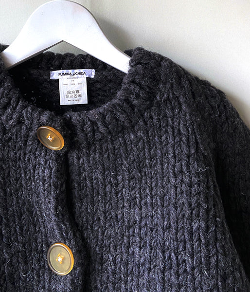 FUMIKA_UCHIDA/HAND KNITTED CARDIGAN(CHARCOAL)