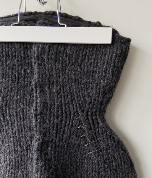 FUMIKA_UCHIDA/HAND KNITTED BARE DRESS(CHARCOAL)