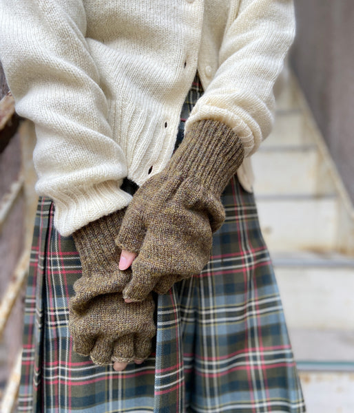 FUMIKA_UCHIDA/SHETLAND FINGERLESS GLOVES (KHAKI)