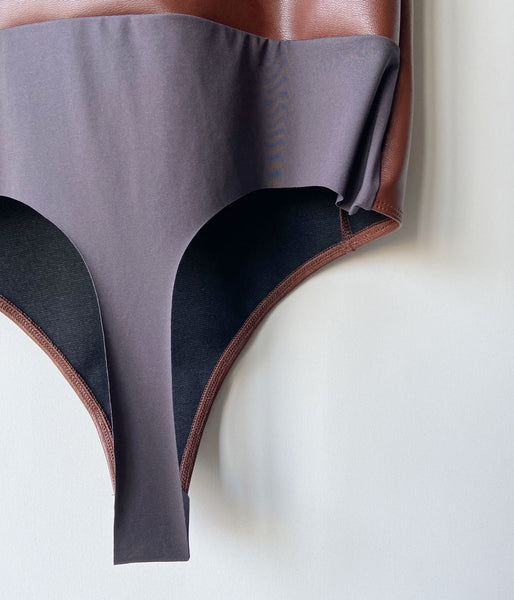 FUMIKA_UCHIDA/STRETCH VEGAN LEATHER BODYSUIT(MID BROWN)