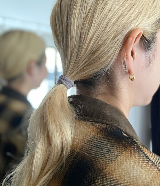 R.ALAGAN/TINY THIN HOOPS(GOLD)