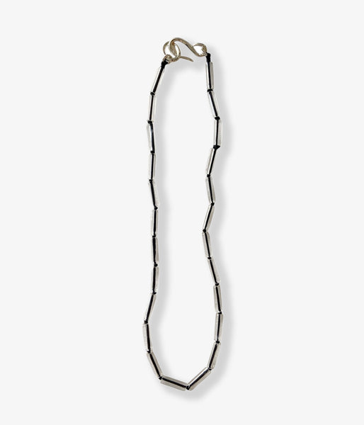 R.ALAGAN/SMALL TUBE CRYSTAL NECKLACE