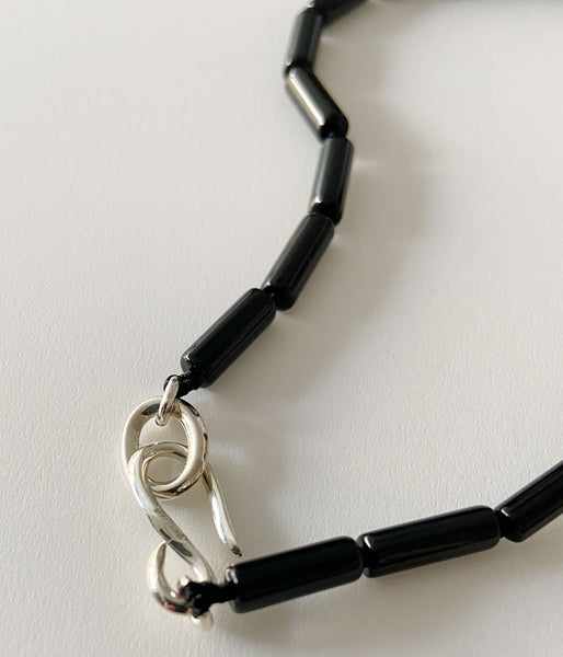 R.ALAGAN/SMALL TUBE ONYX NECKLACE