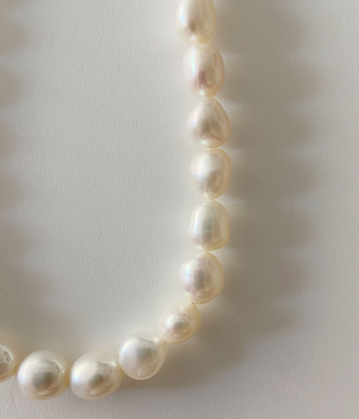 R.ALAGAN/MEDIUM PEARL NECKLACE