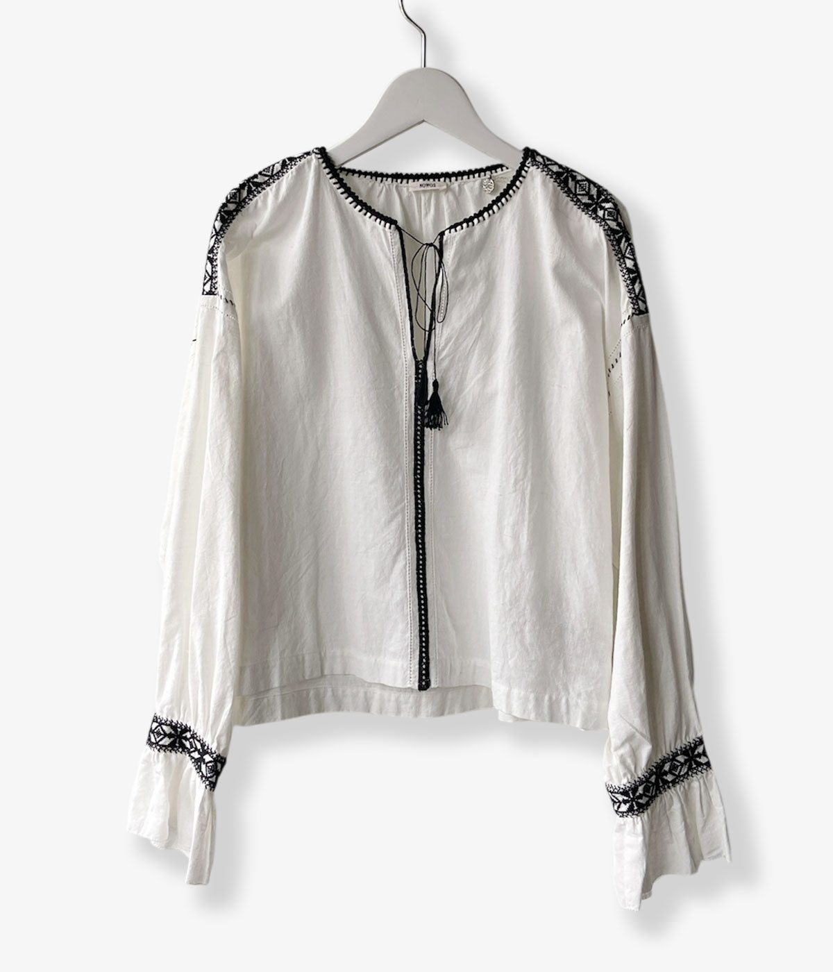 nowos/EMBROIDERD BLOUSE(WHITE)