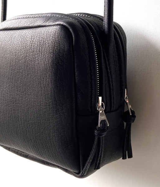 Aeta/SQUARE SHOULDER(BLACK)