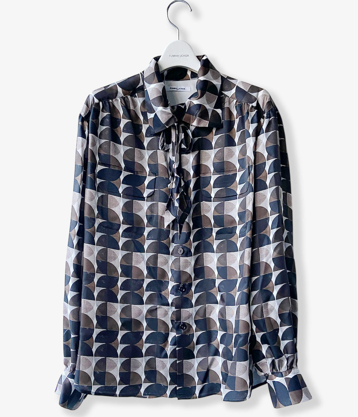 FUMIKA_UCHIDA/GEOMETRIC PATTERN PRINTED BLOUSE(GEOMETRIC PATTERN)