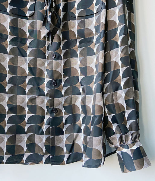FUMIKA_UCHIDA/GEOMETRIC PATTERN PRINTED BLOUSE(GEOMETRIC PATTERN)