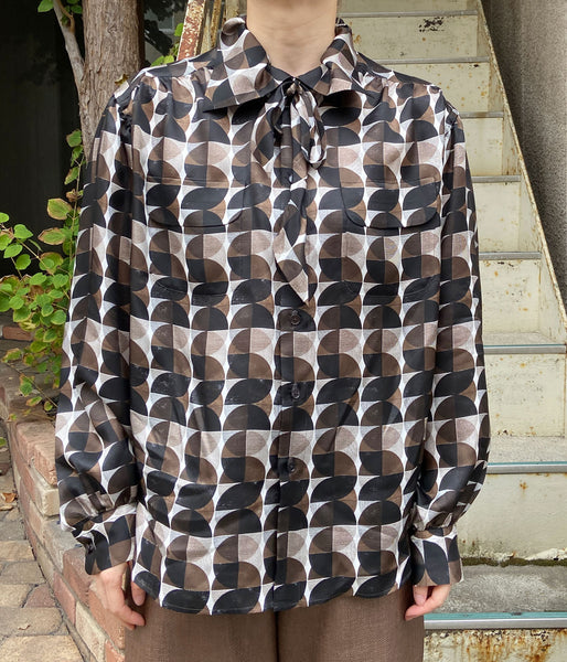 FUMIKA_UCHIDA/GEOMETRIC PATTERN PRINTED BLOUSE(GEOMETRIC PATTERN)