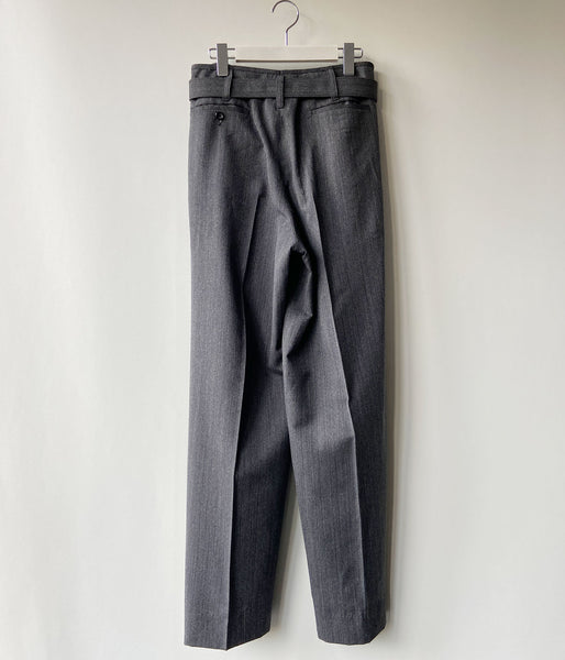 FUMIKA_UCHIDA/HERRINGBONE BELTED WIDE 2TUCK PANTS(GREY)