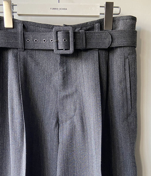 FUMIKA_UCHIDA/HERRINGBONE BELTED WIDE 2TUCK PANTS(GREY)
