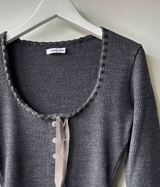 FUMIKA_UCHIDA/RIB STITCH HENLEY-NECK UNDERWEAR(TOP CHARCOAL)
