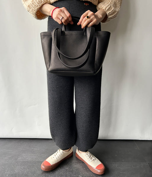 Aeta/DEER LEATHER DOUBLE HANDLE TOTE S(BLACK)