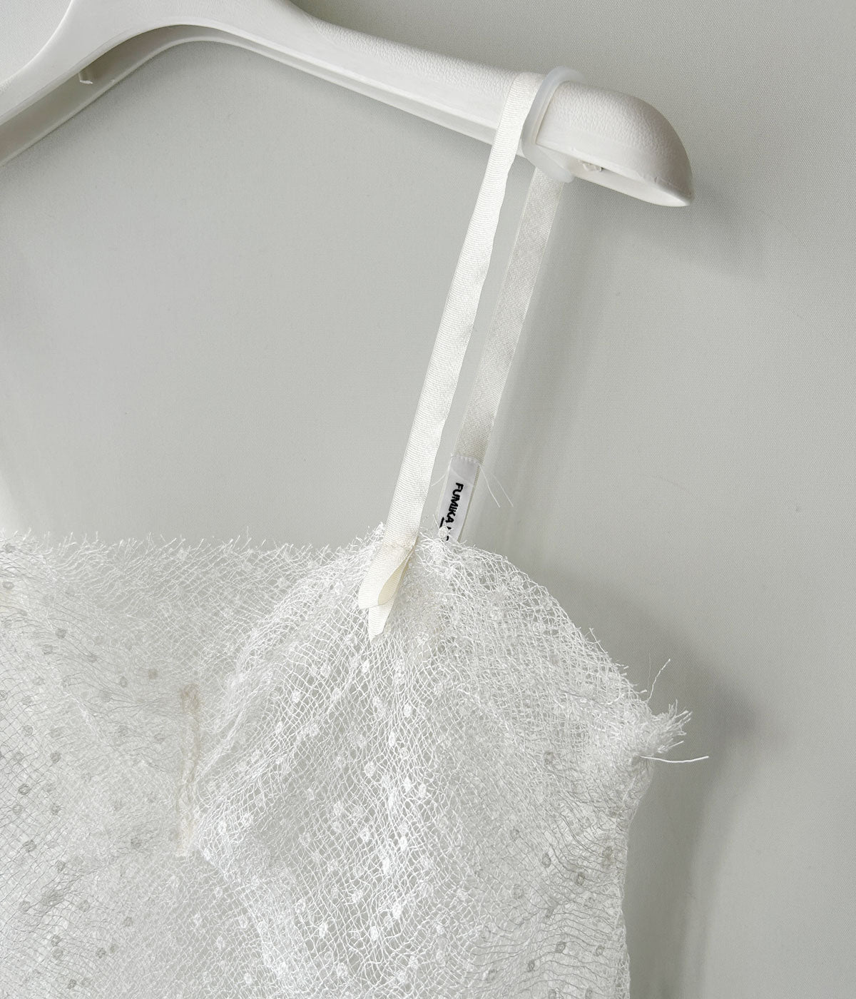 FUMIKA_UCHIDA/DOTS EMB.TULLE CAMISOLE(OFFWHITE)