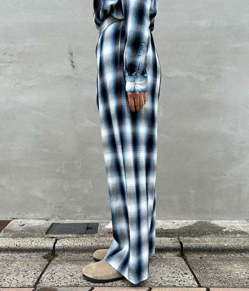 PHEENY/RAYON OMBRE CHECK GATHERED PANTS(BLUE)