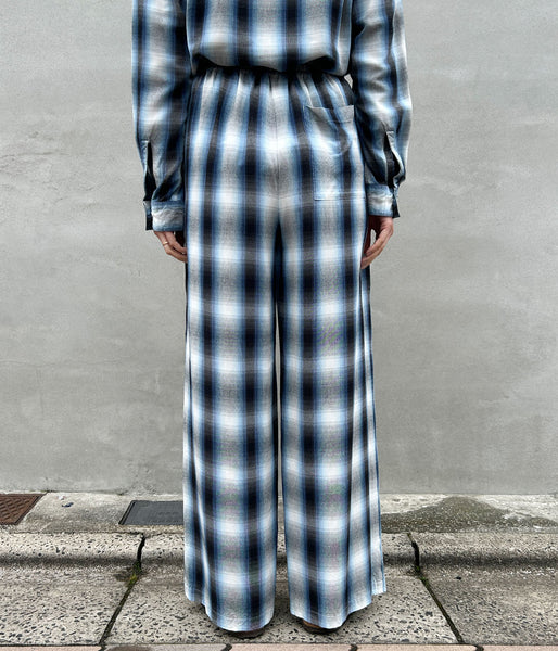 PHEENY/RAYON OMBRE CHECK GATHERED PANTS(BLUE)