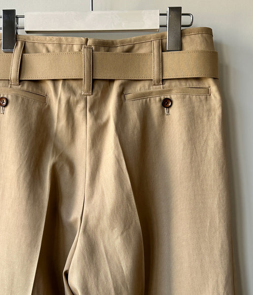 FUMIKA_UCHIDA/TWILL BELTED TROUSERS(KHAKIBEIGE)