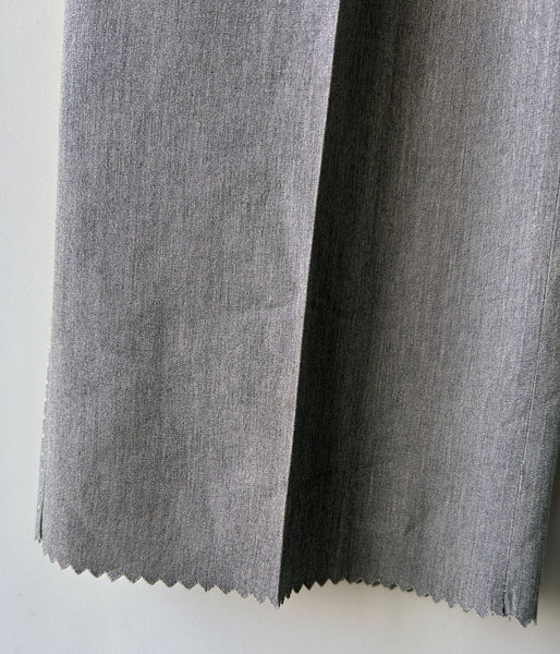 FUMIKA_UCHIDA/CHAMBRAY TWO-TUCK SLACKS(SAGE GREY)