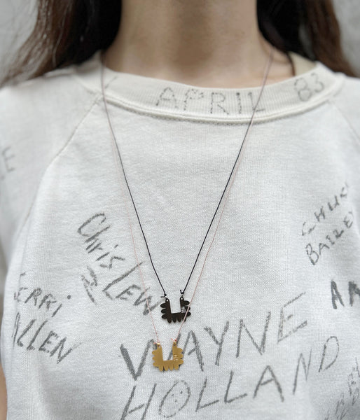 KEYHOLDER/SCALLOPE-ETCHED METAL NECKLACE