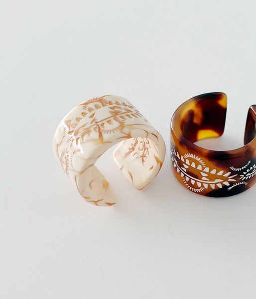 KEYHOLDER/PERSIAN RUG GEOMETRIC PATTERN RING