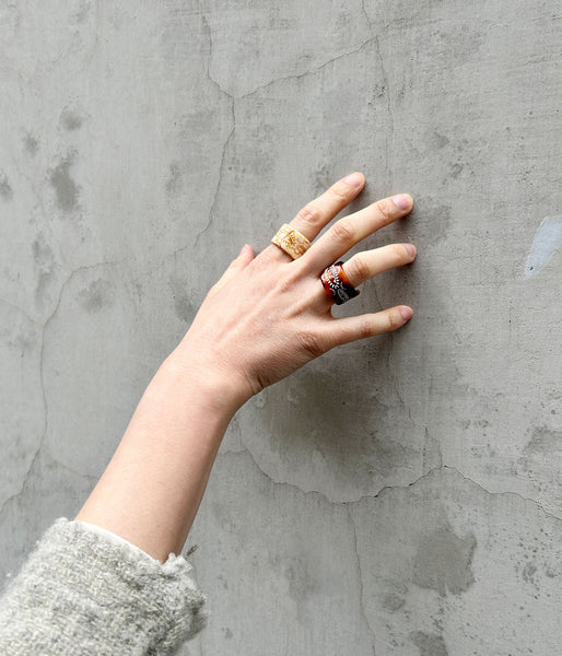 KEYHOLDER/PERSIAN RUG GEOMETRIC PATTERN RING