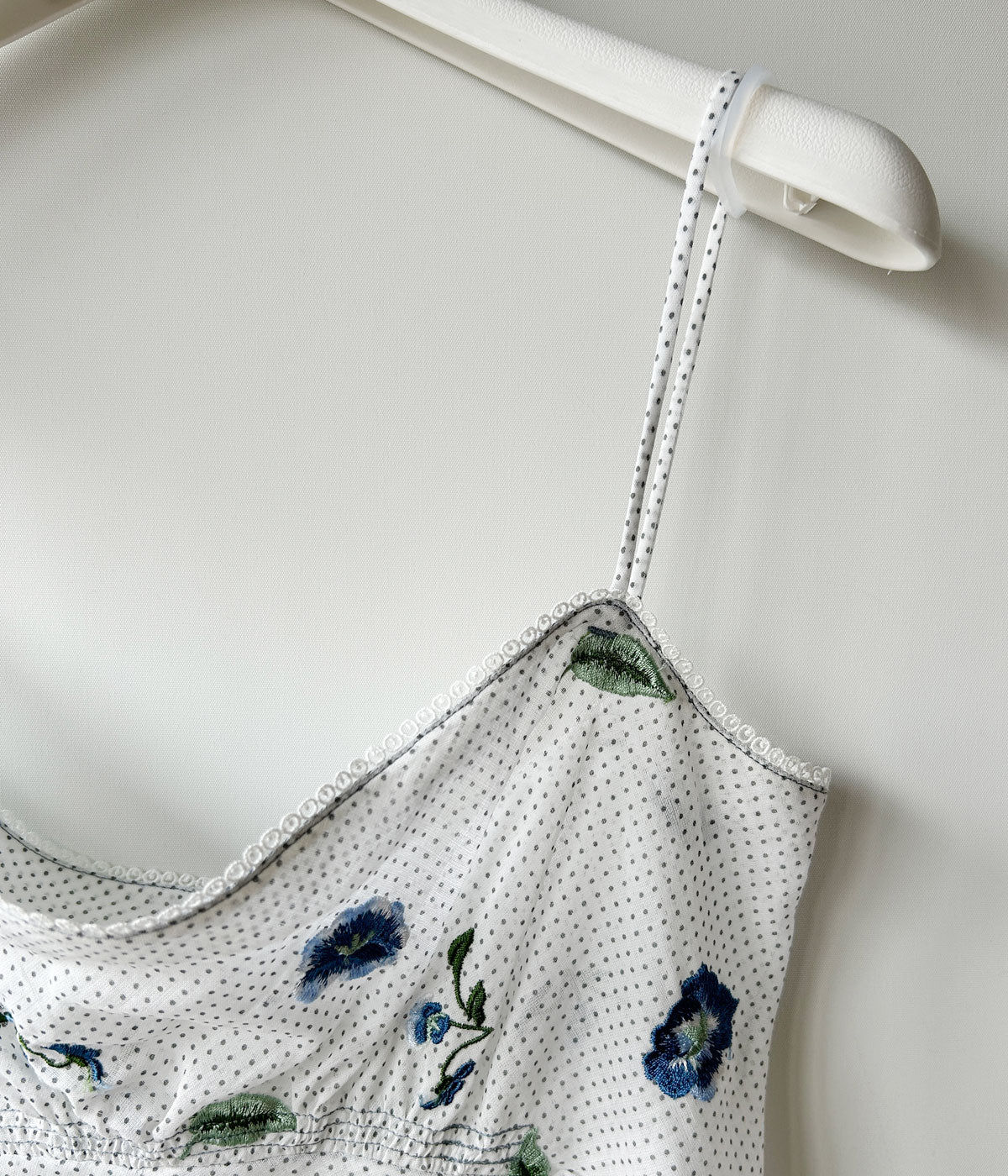 FUMIKA_UCHIDA/ALLOVER EMB.CAMISOLE(WHITE)