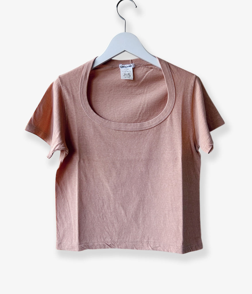 FUMIKA_UCHIDA/TRAPEZOID NECK T-SHIRT(CORAL)