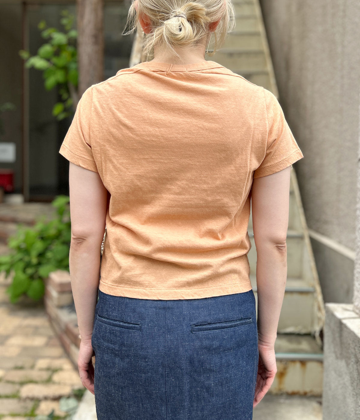 FUMIKA_UCHIDA/TRAPEZOID NECK T-SHIRT(CORAL)