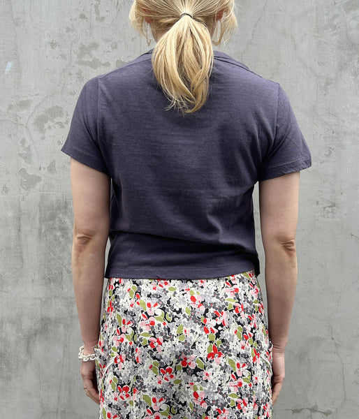 FUMIKA_UCHIDA/TRAPEZOID NECK T-SHIRT(NAVY)