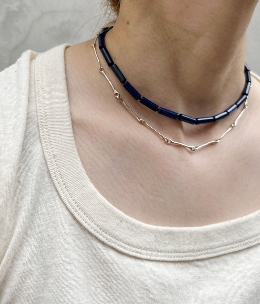 R.ALAGAN/SMALL TUBE LAPIS NECKLACE