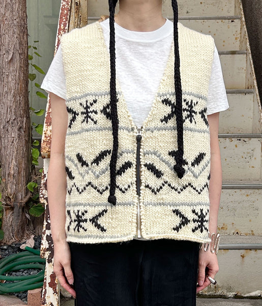 nowos/KNIT VEST(IVORY)