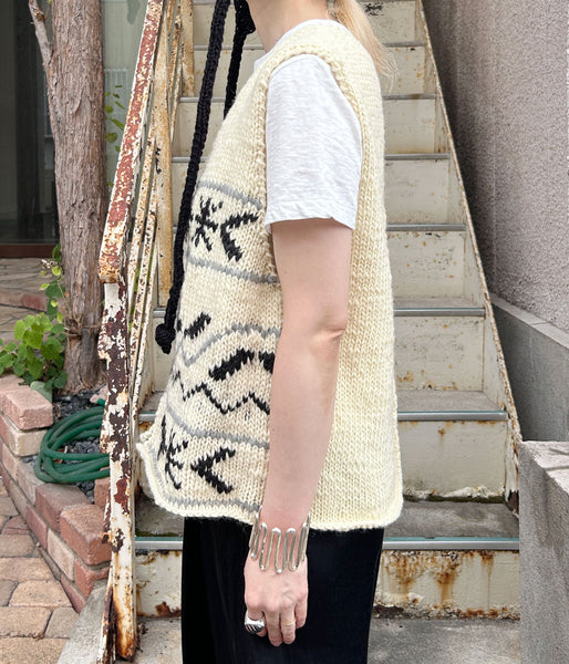 nowos/KNIT VEST(IVORY)