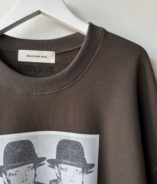 museum neu/Joseph Beuys Warhol Sweat Pollover(BROWN)