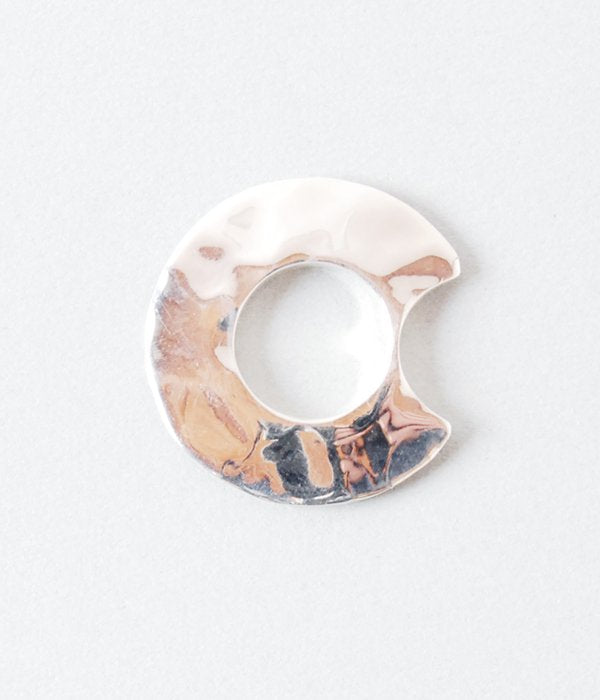 定価41，040円 美品 8UEDE スウェード PATCH HORN CUFF EDGE SHAPE Black Gross バッファローホーン バングル ブレスレット 8UEDE⁄PATCH BONE CUFF ⁄ FLAT SHAPE(WHITE GROSS)