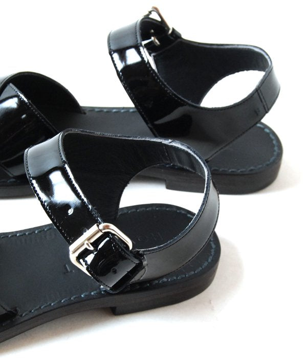 MARGARET HOWELL/CROSS LEATHER SANDAL(BLACK)