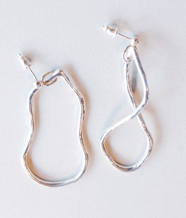 R.ALAGAN/PLAY HOOP EARRING